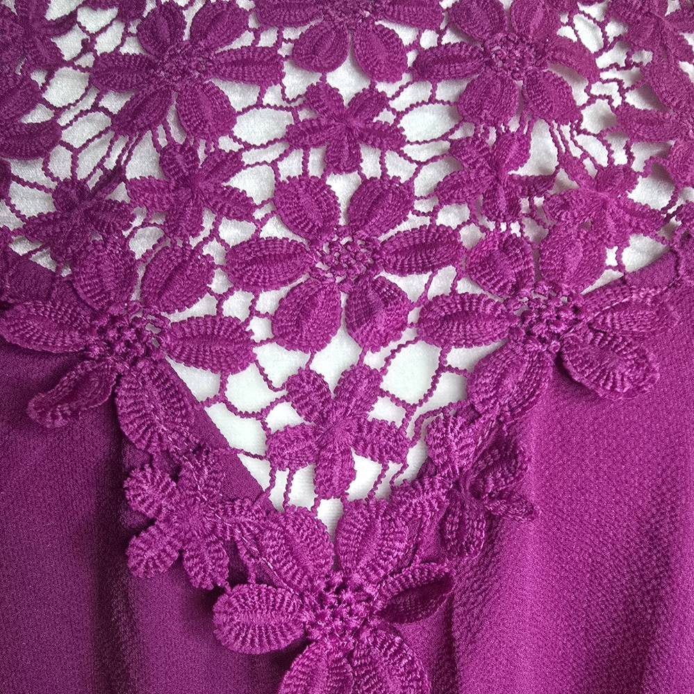 Shein Fit+ Berry Purple Crochet Floral Neck Tank Cami Size 28/30 - Picture 3 of 7